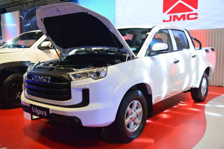 JMC's Return to South Africa with the Vagis Bakkie