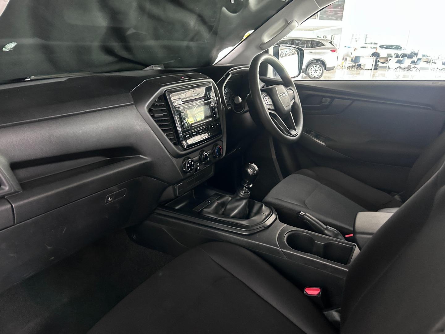 2023 Isuzu D-Max 1.9TD Double Cab L (Manual)
