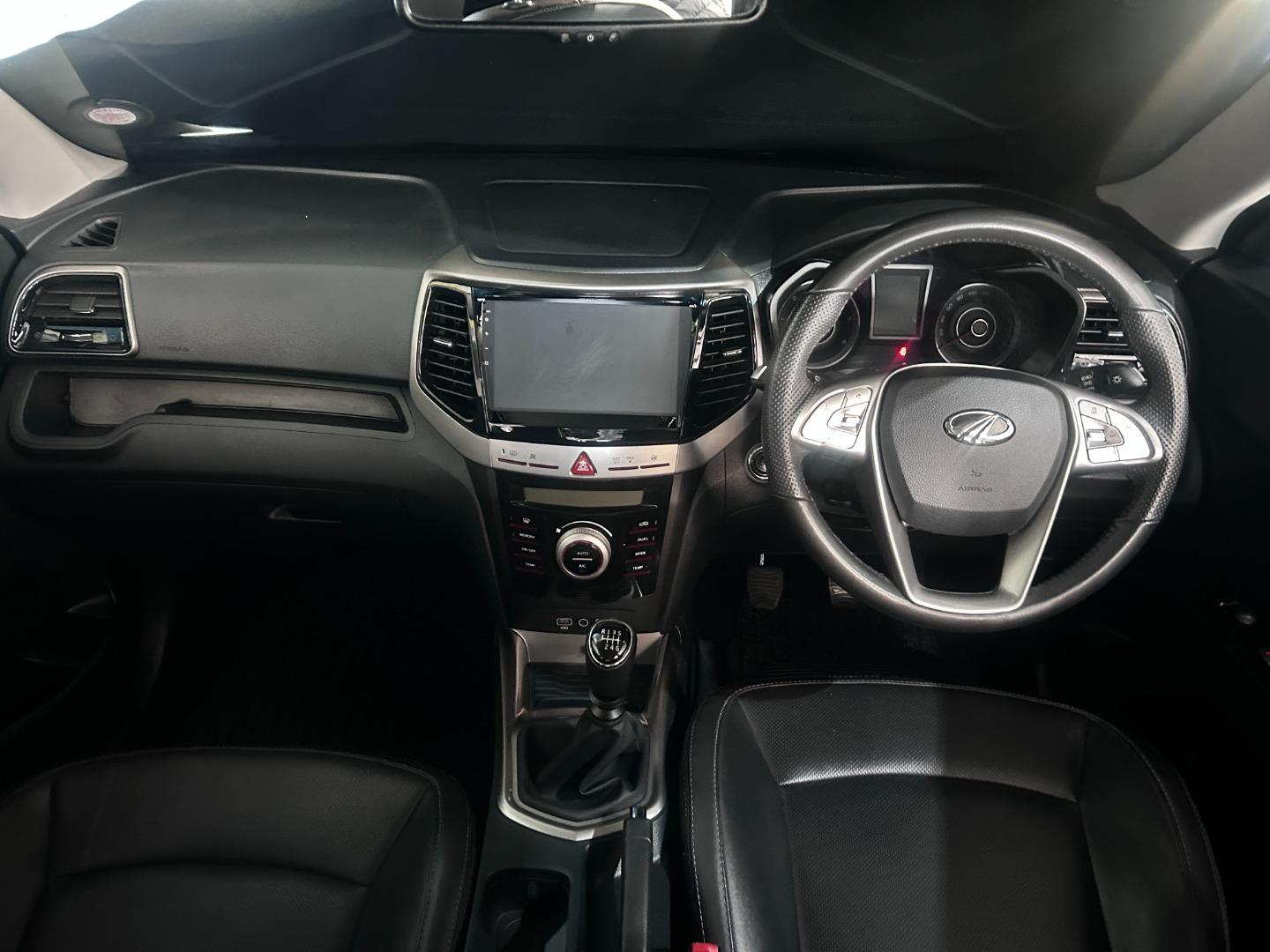 2023 Mahindra XUV300 1.5TD W8