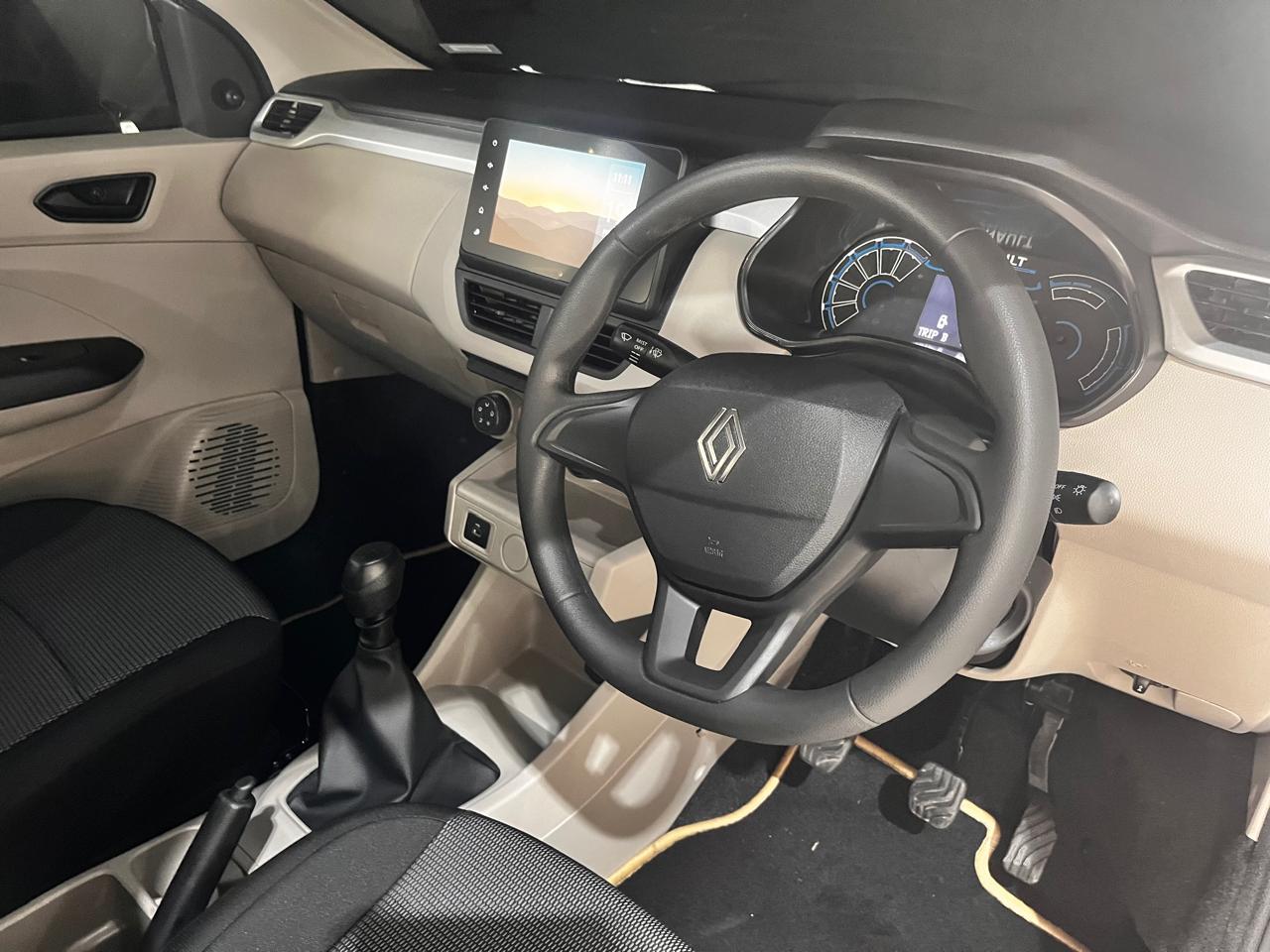 2026 Renault Triber 1.0 Evolution