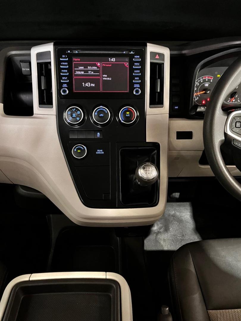 2023 Toyota Quantum 2.8 LWB Bus 11-Seater GL