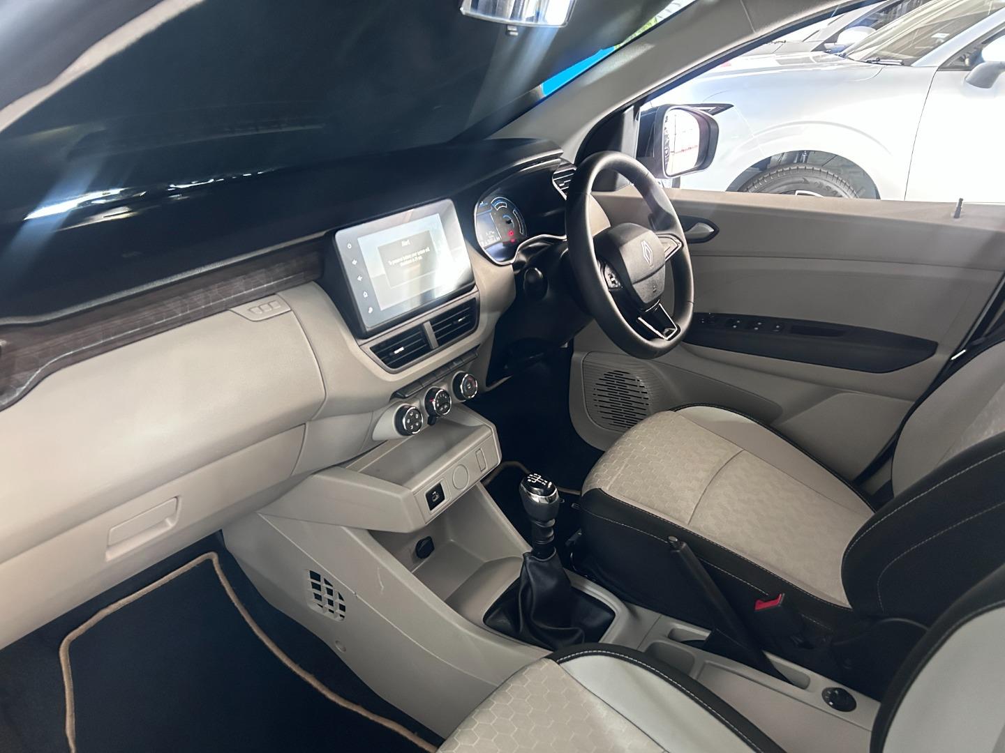2026 Renault Triber 1.0 Techno