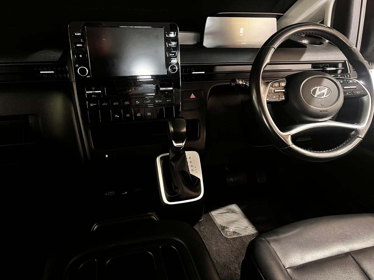 2023 Hyundai Staria 2.2D Executive 9-seater