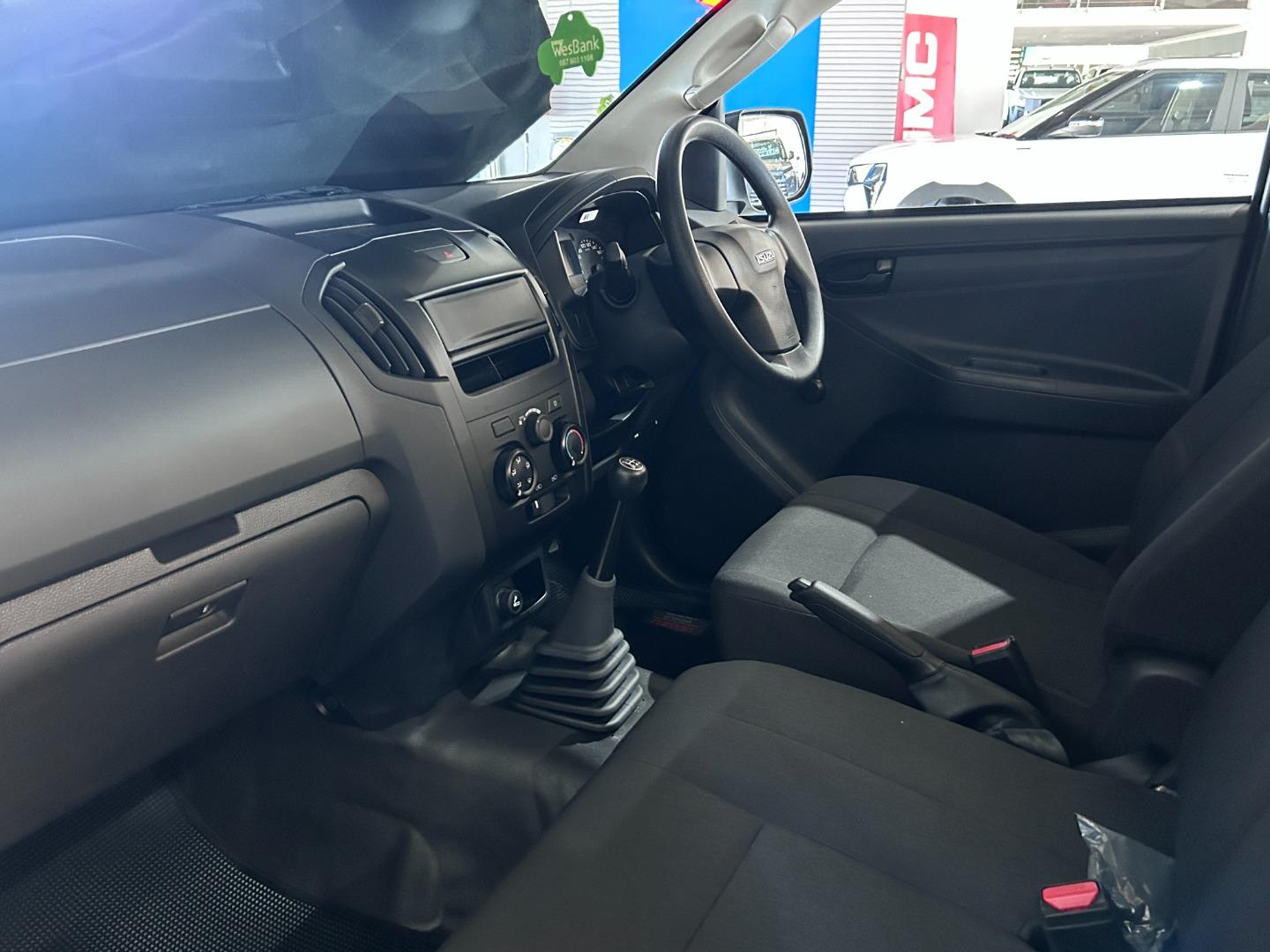 2026 Isuzu D-Max 250C Fleetside S/C P/U