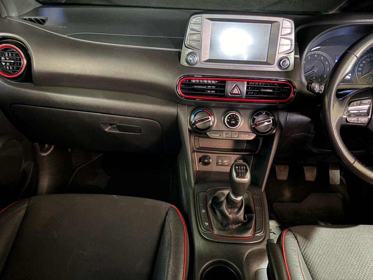 2020 Hyundai Kona 1.0T Executive