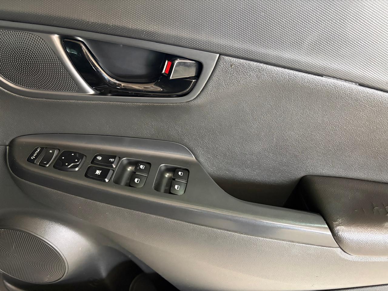 2020 Hyundai Kona 1.0T Executive