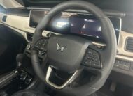 2025 Mahindra XUV700 2.0T AX5