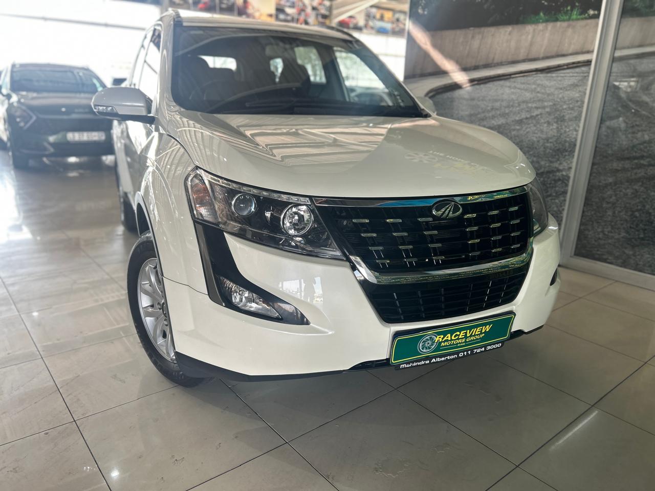 2023 Mahindra XUV500 2.2CRDe W6