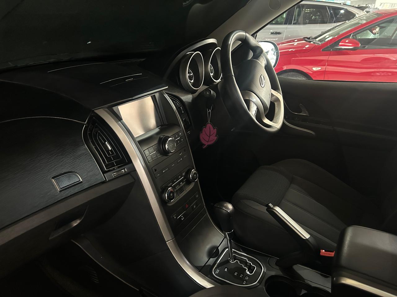2023 Mahindra XUV500 2.2CRDe W6