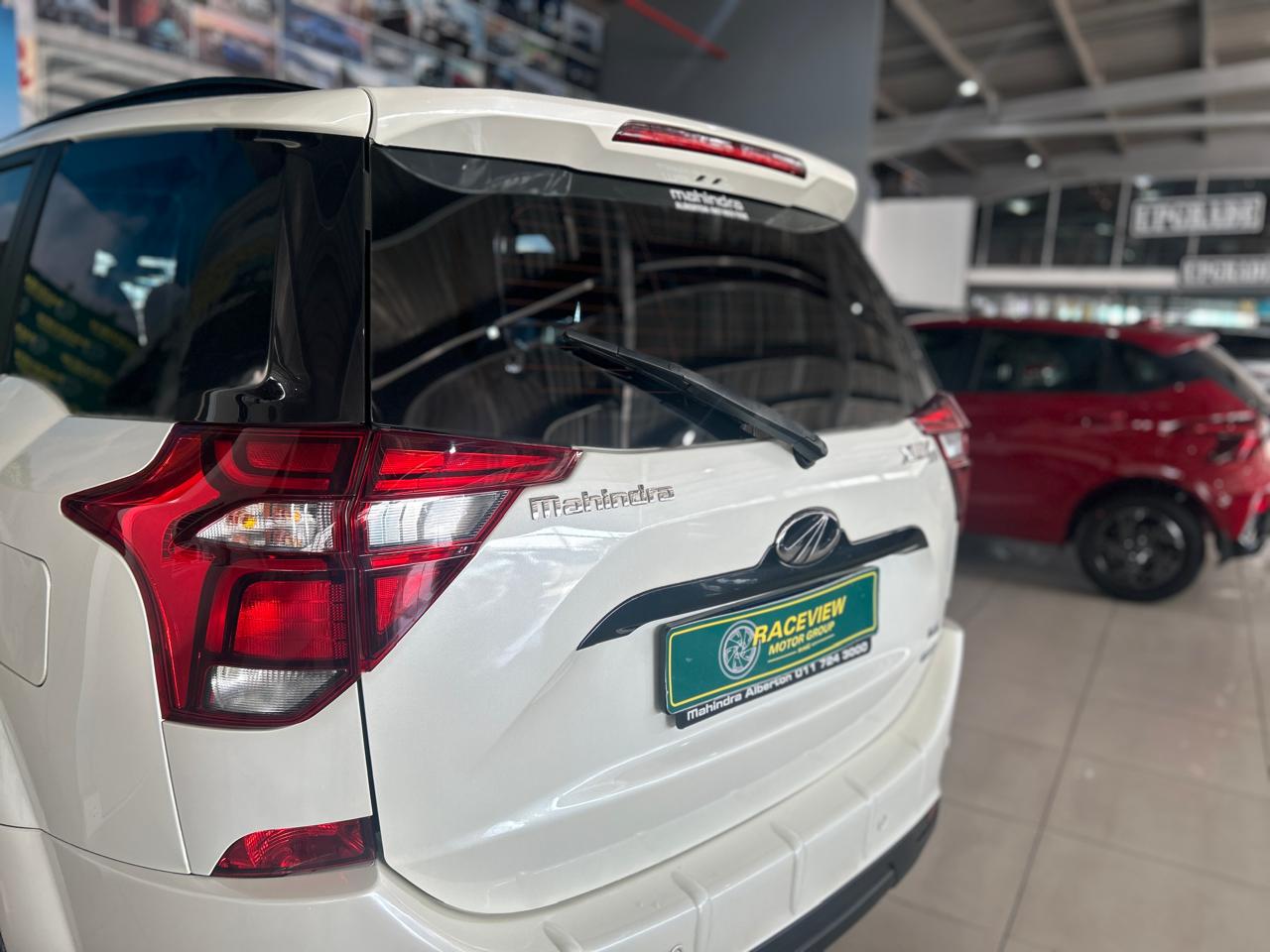 2023 Mahindra XUV500 2.2CRDe W6