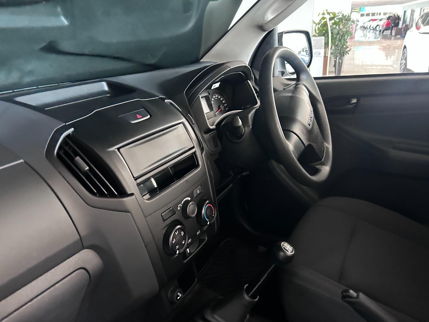 2026 Isuzu D-Max Gen 6 250 Single Cab Fleetside Safety