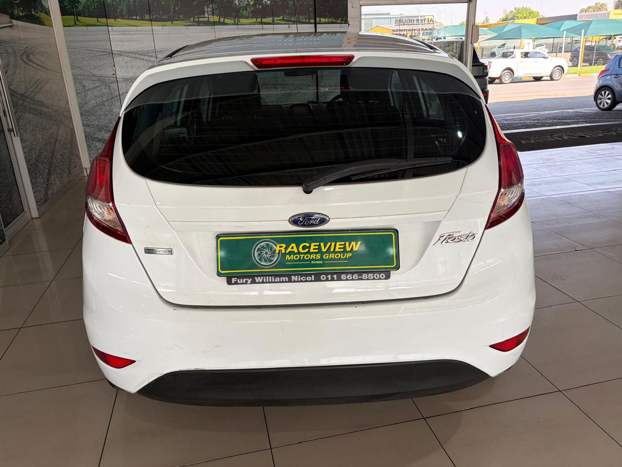 2017 Ford Fiesta 5-Door 1.0T Trend