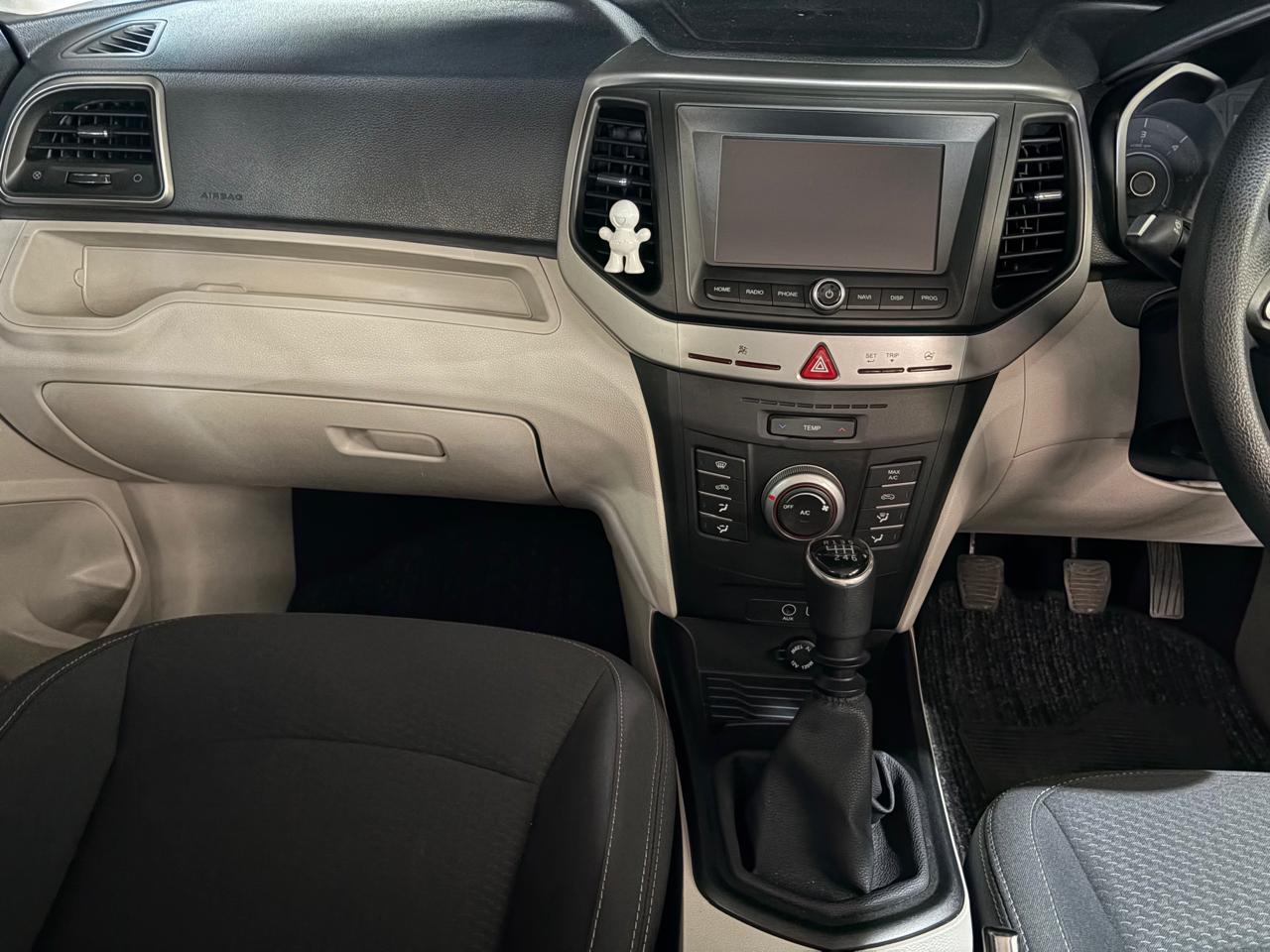 2020 Mahindra XUV300 1.5TD W6
