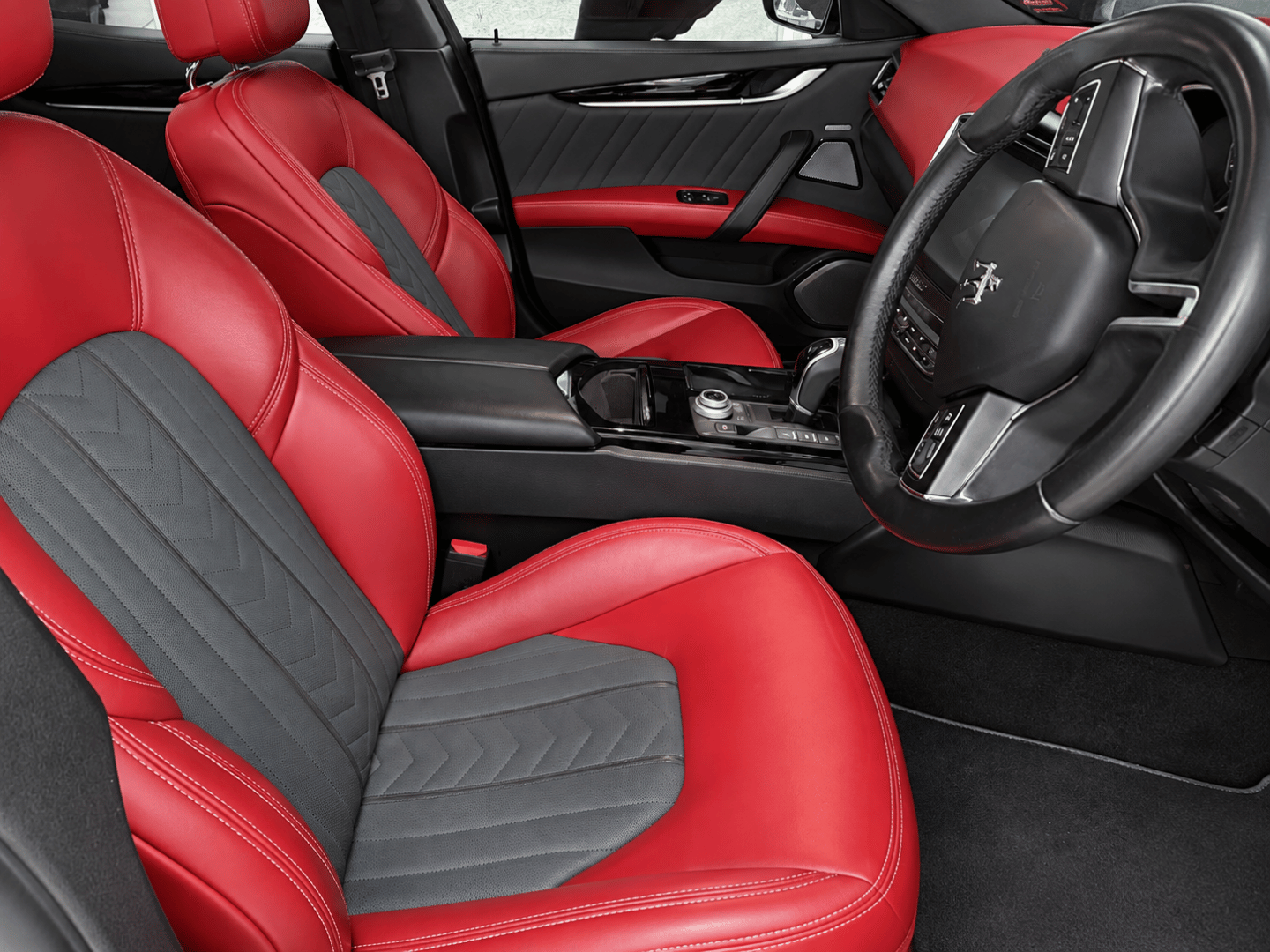 2019 Maserati Ghibli GranLusso