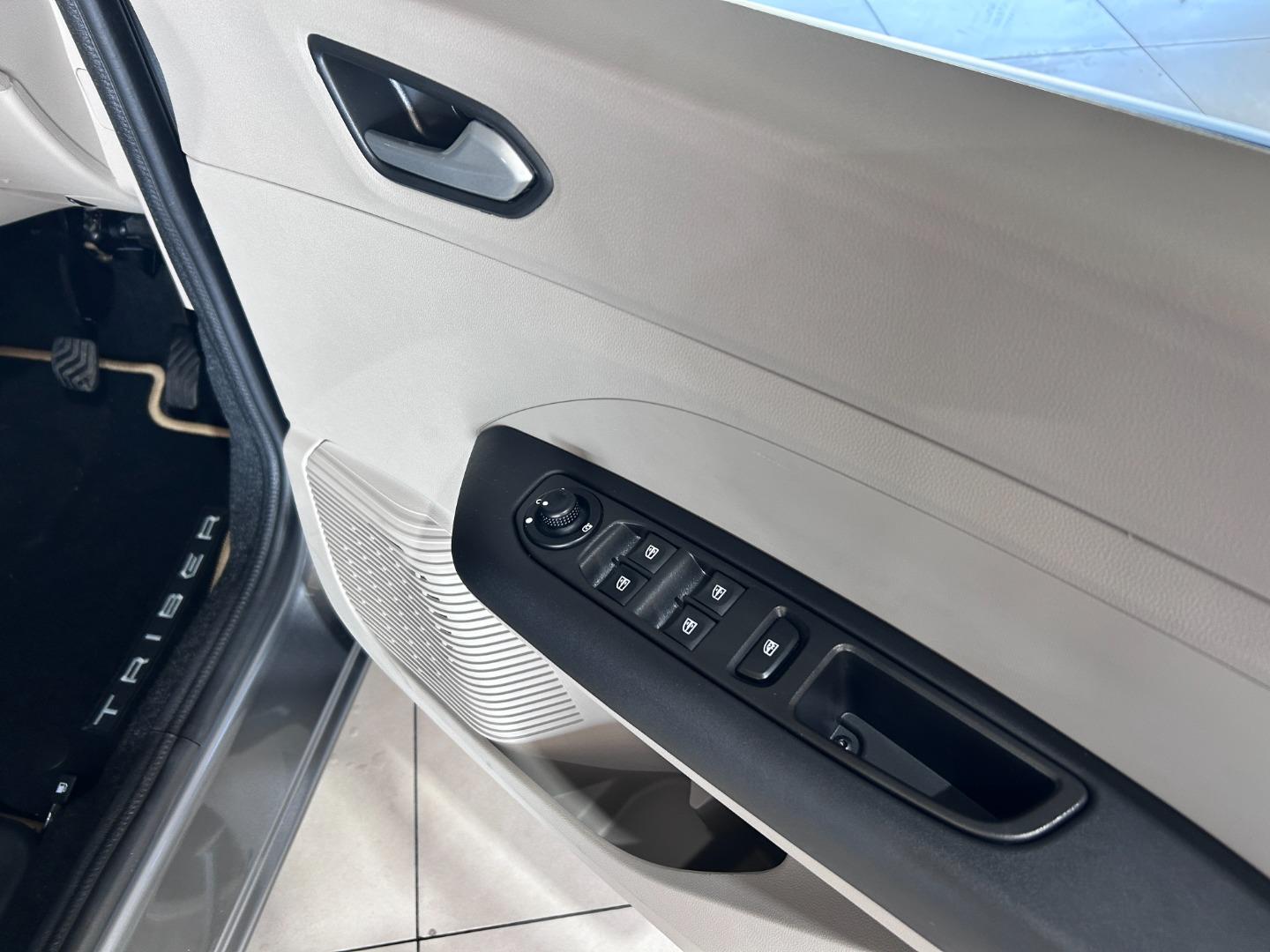 2026 Renault Triber 1.0 Techno