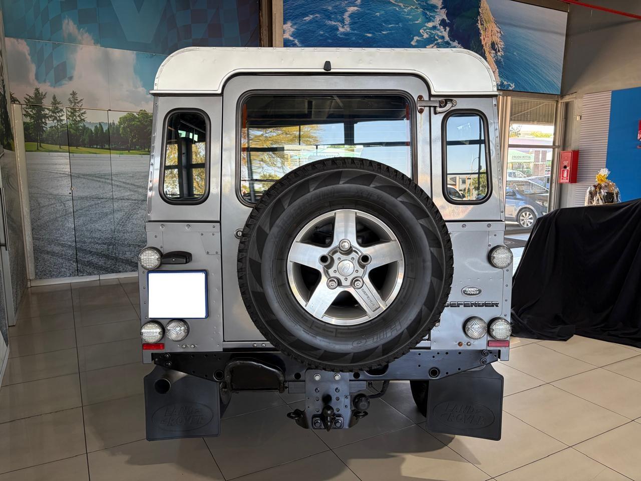 2014 Land Rover Defender 110 TDi Station Wagon