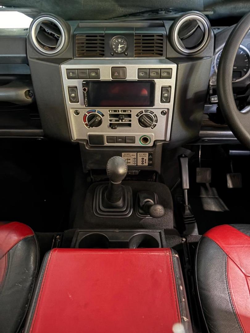 2014 Land Rover Defender 110 TDi Station Wagon