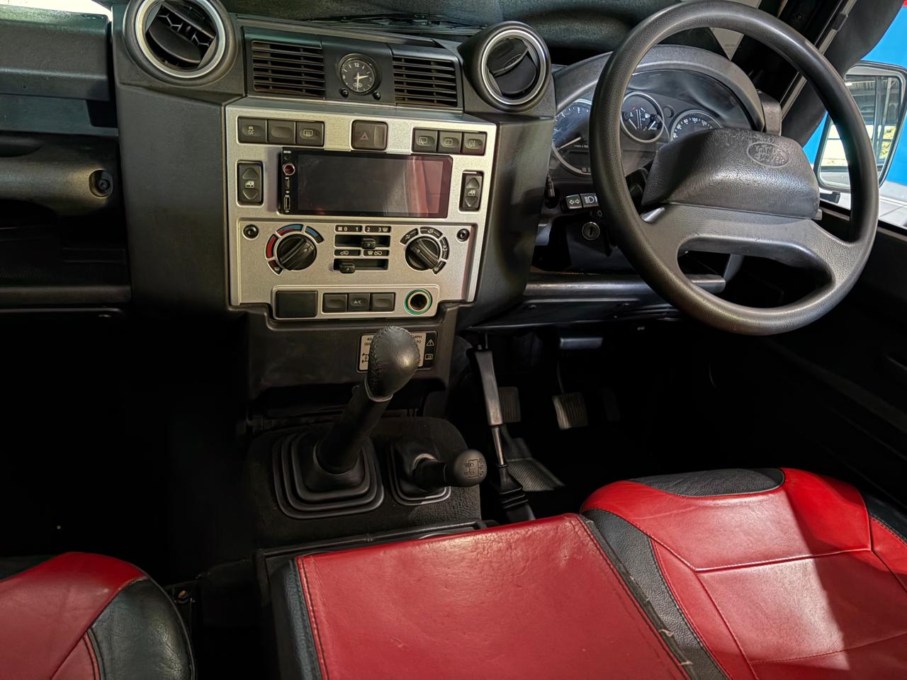 2014 Land Rover Defender 110 TDi Station Wagon