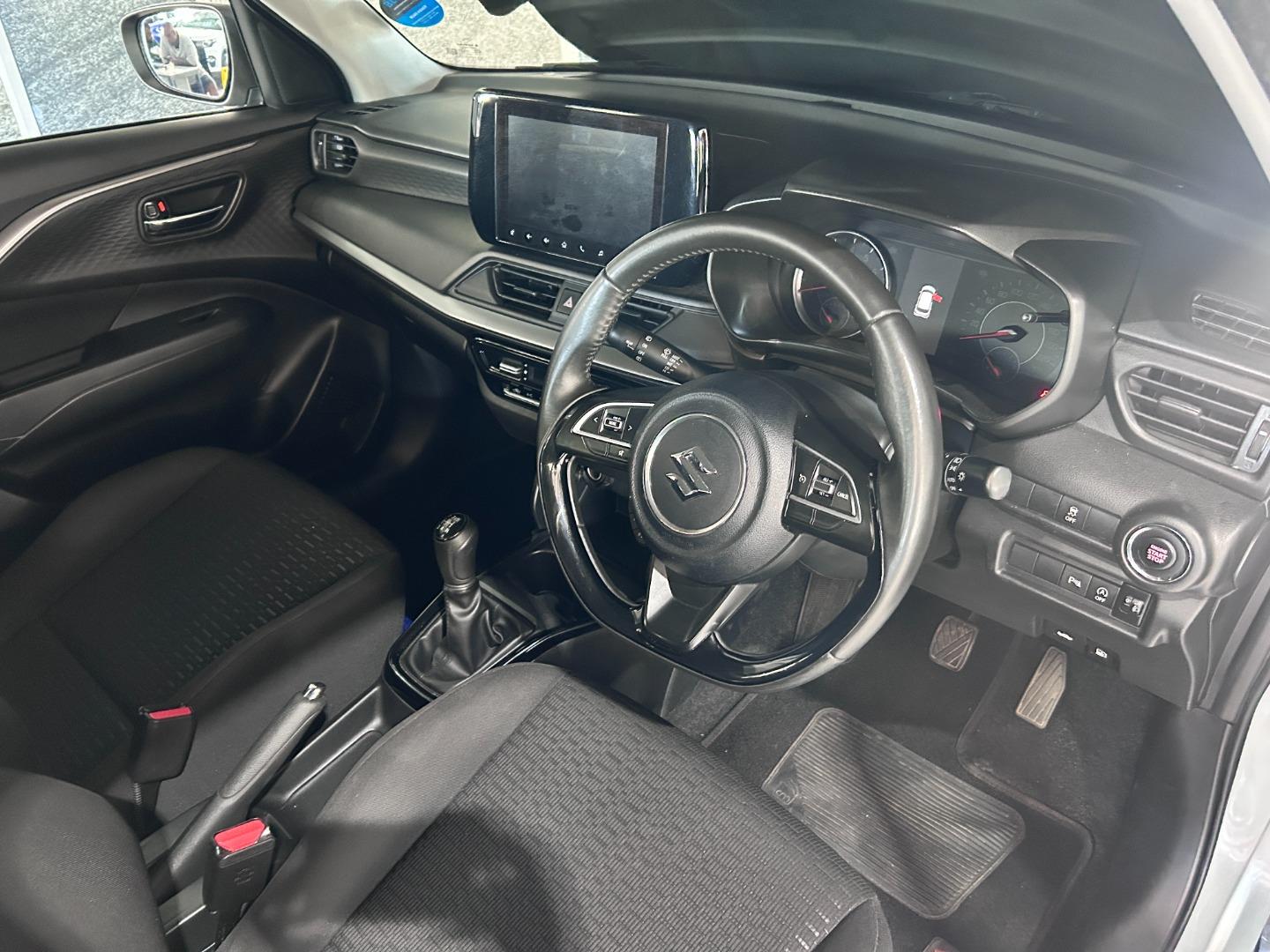 2025 Suzuki Swift 1.2 GLX Manual